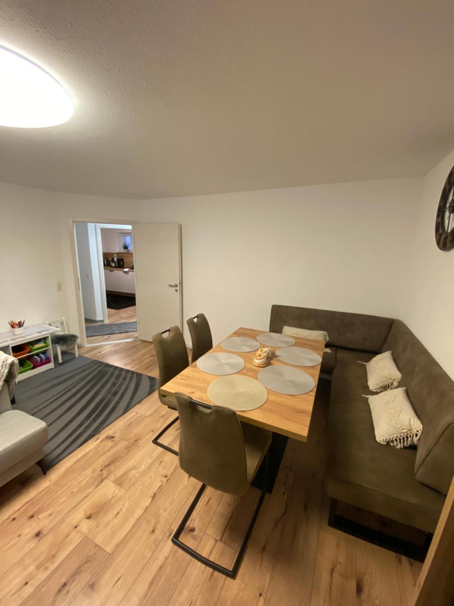 2 Zimmer Ferienunterkunft Gemeinsame Zeit 亚蓬威e尔 外观 照片